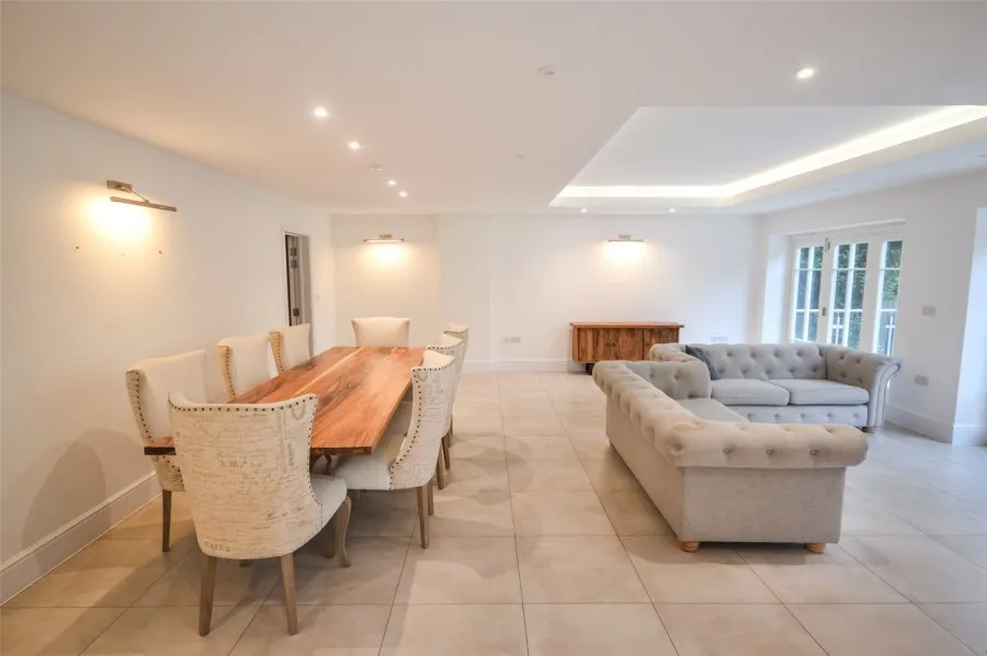 with 5 bedrooms in Rye Street, Bishops Stortford, CM23, photo 10