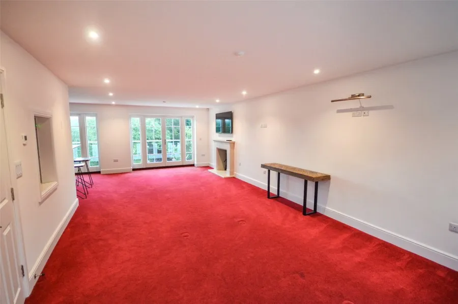 with 5 bedrooms in Rye Street, Bishops Stortford, CM23, photo 8