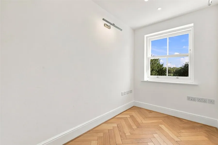 with 5 bedrooms in Rye Street, Bishops Stortford, CM23, photo 34