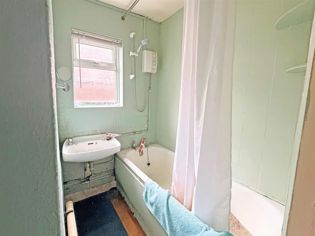 Aston Road, Nuneaton, CV11, photo 5