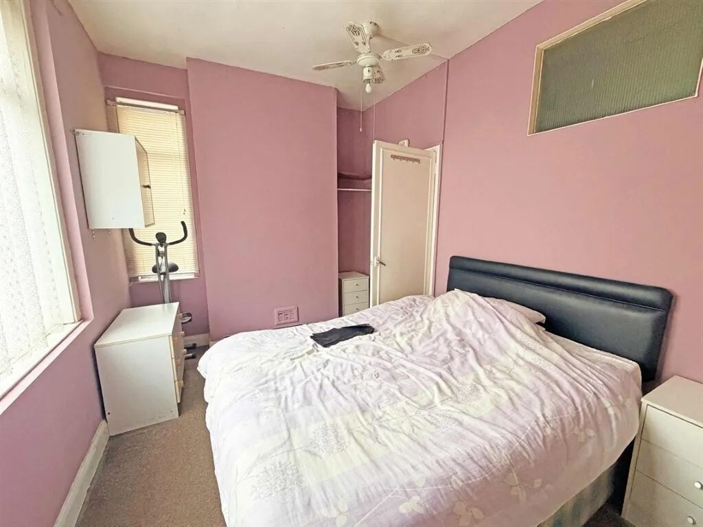 Aston Road, Nuneaton, CV11, photo 6