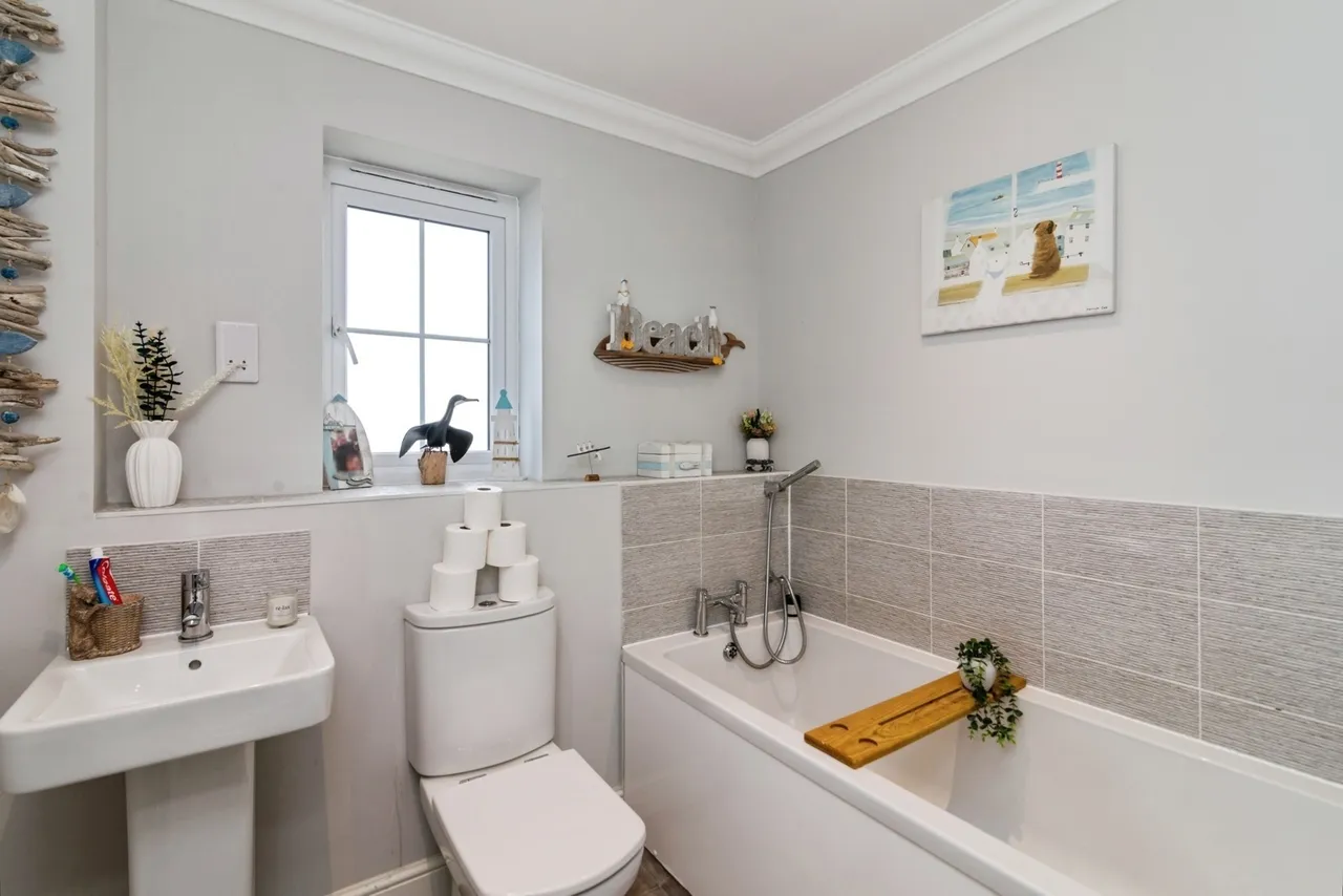 Blacksmiths Gardens, Thurlton, Norwich, Norfolk, NR14, photo 18