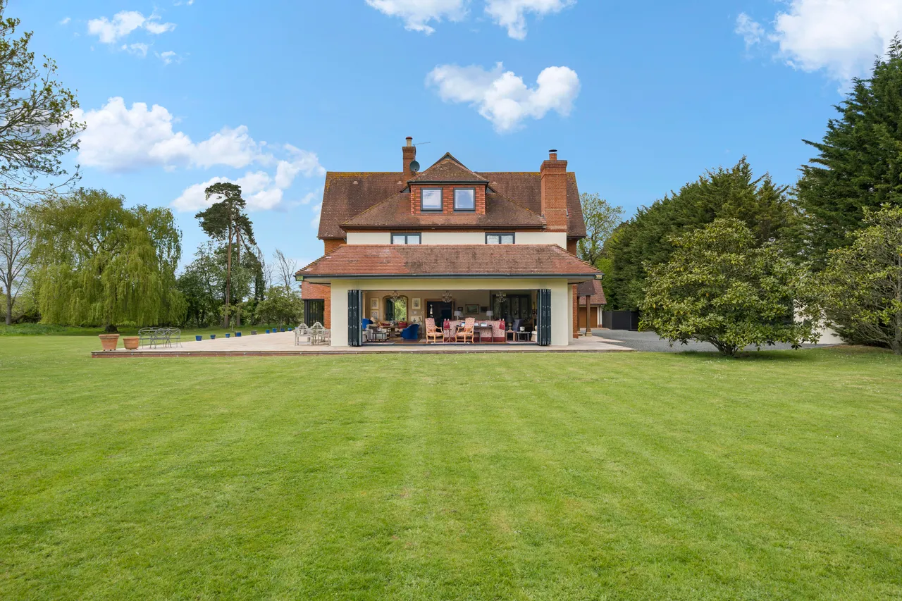 Burfield Road, Windsor, SL4, photo 2
