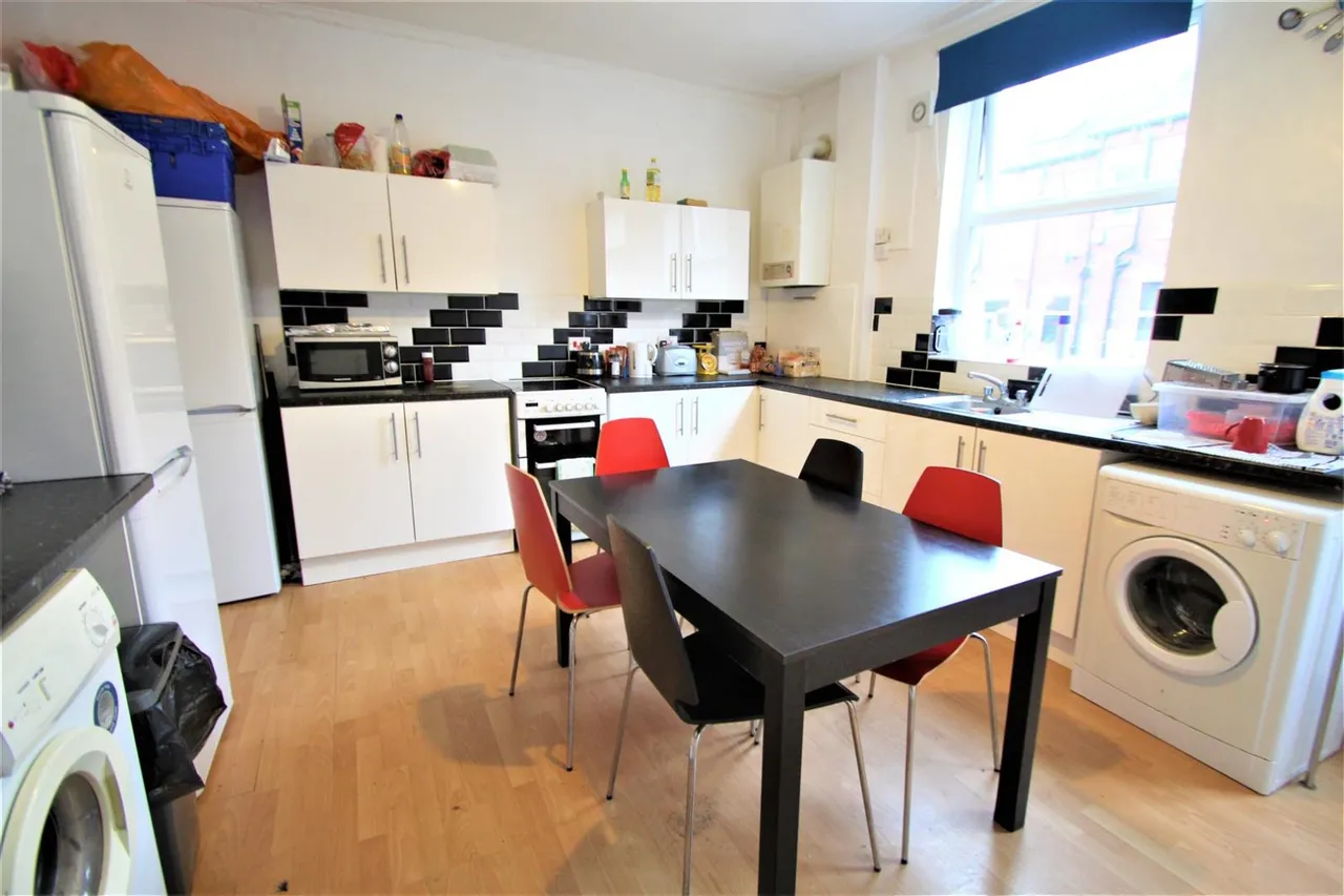 Ash Road, Headingley, LS6, photo 2