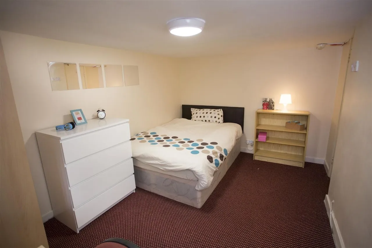 Ash Road, Headingley, LS6, photo 3