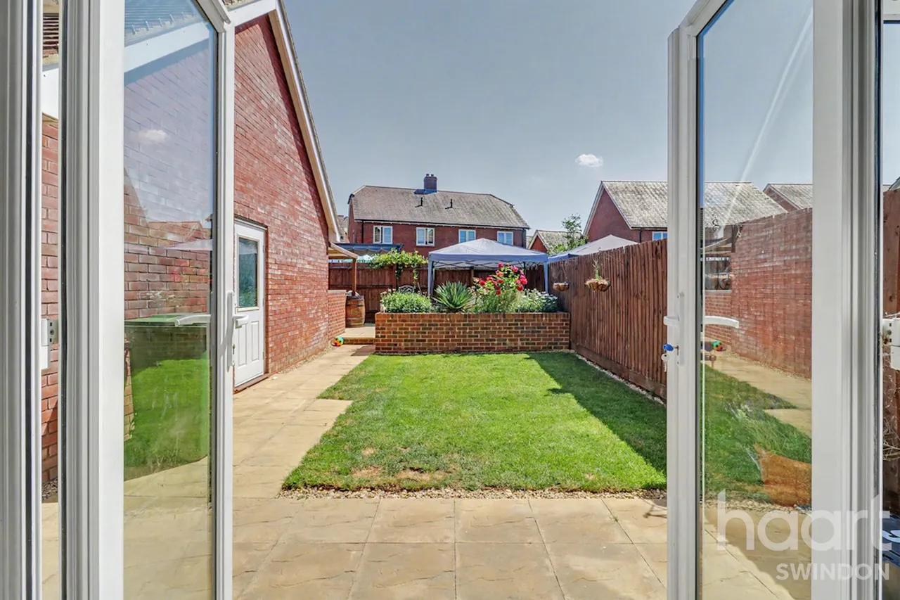 Dearle Road, Swindon, SN25, photo 2