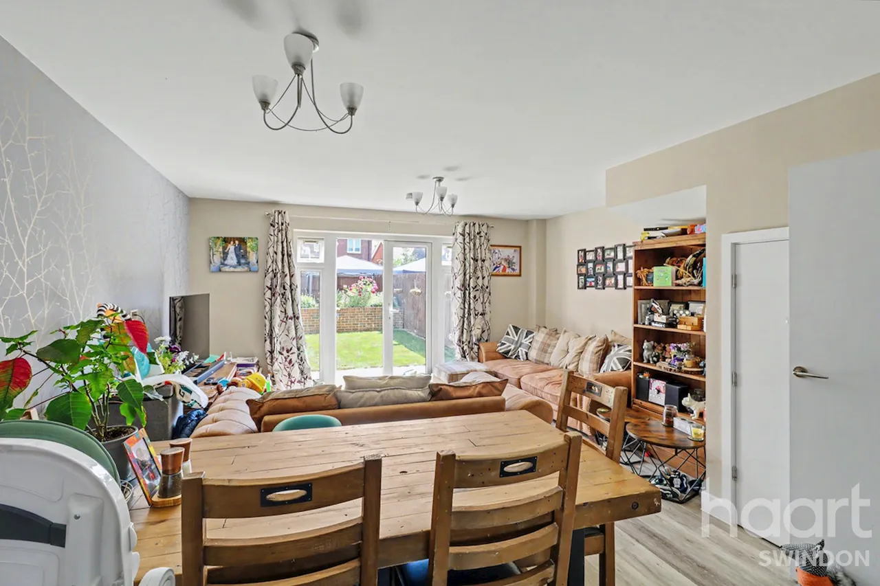 Dearle Road, Swindon, SN25, photo 5