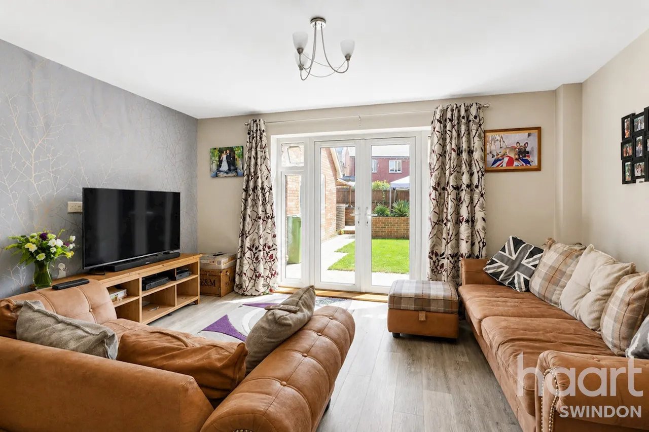 Dearle Road, Swindon, SN25, photo 3