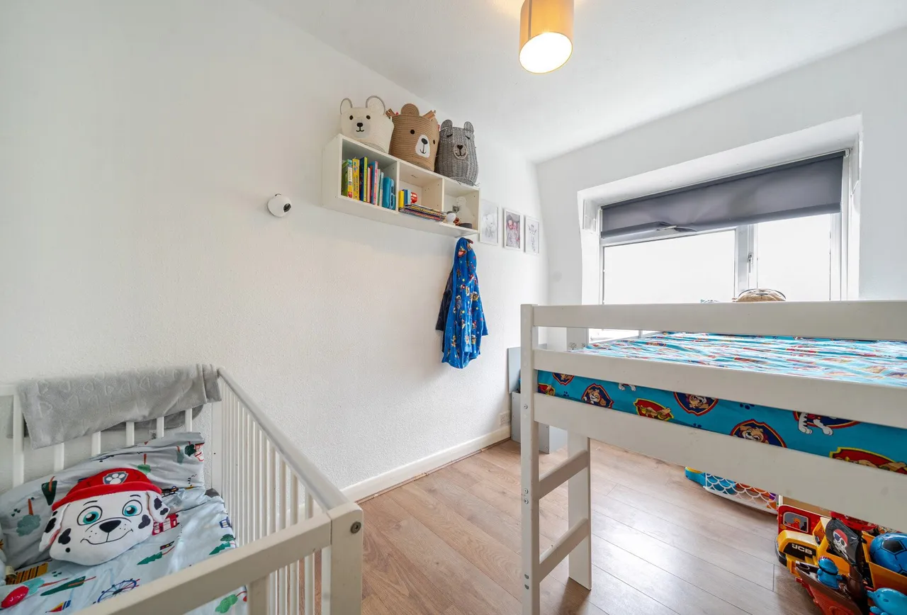London Road, Morden, SM4 5HQ, photo 8