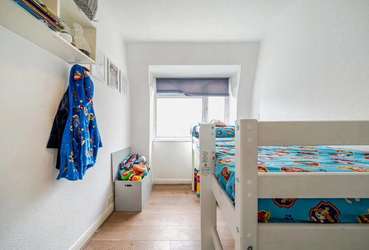 London Road, Morden, SM4 5HQ, photo 9