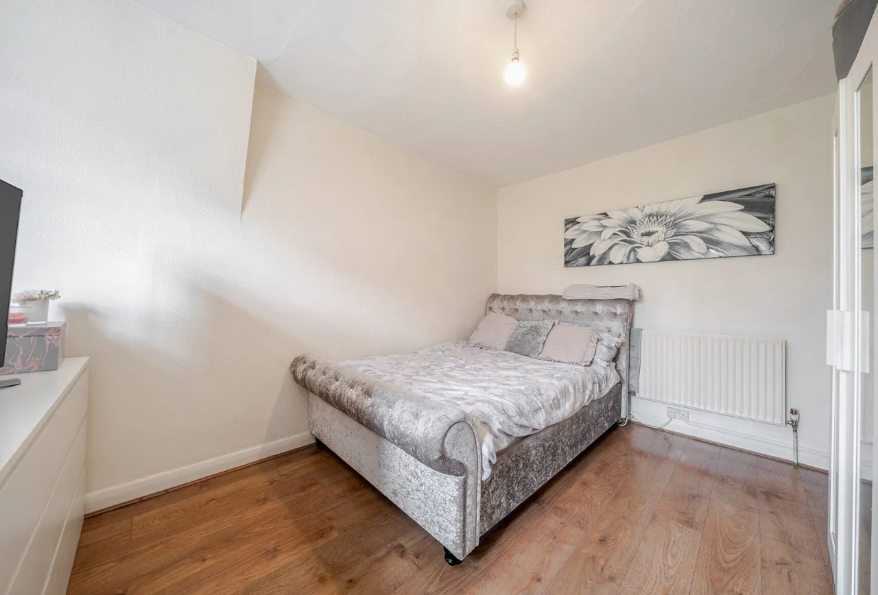 London Road, Morden, SM4 5HQ, photo 7