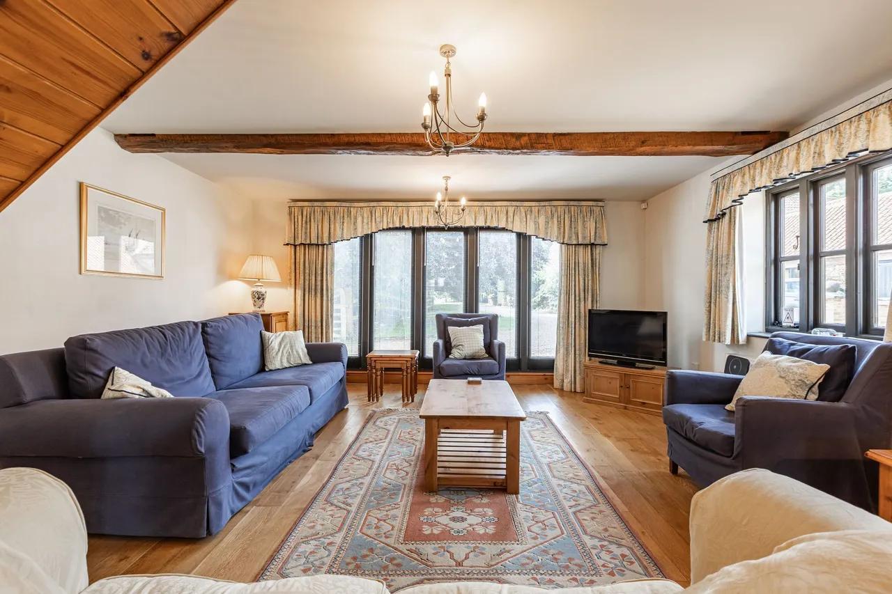 Charming Barn Conversion in Old Hunst, photo 2