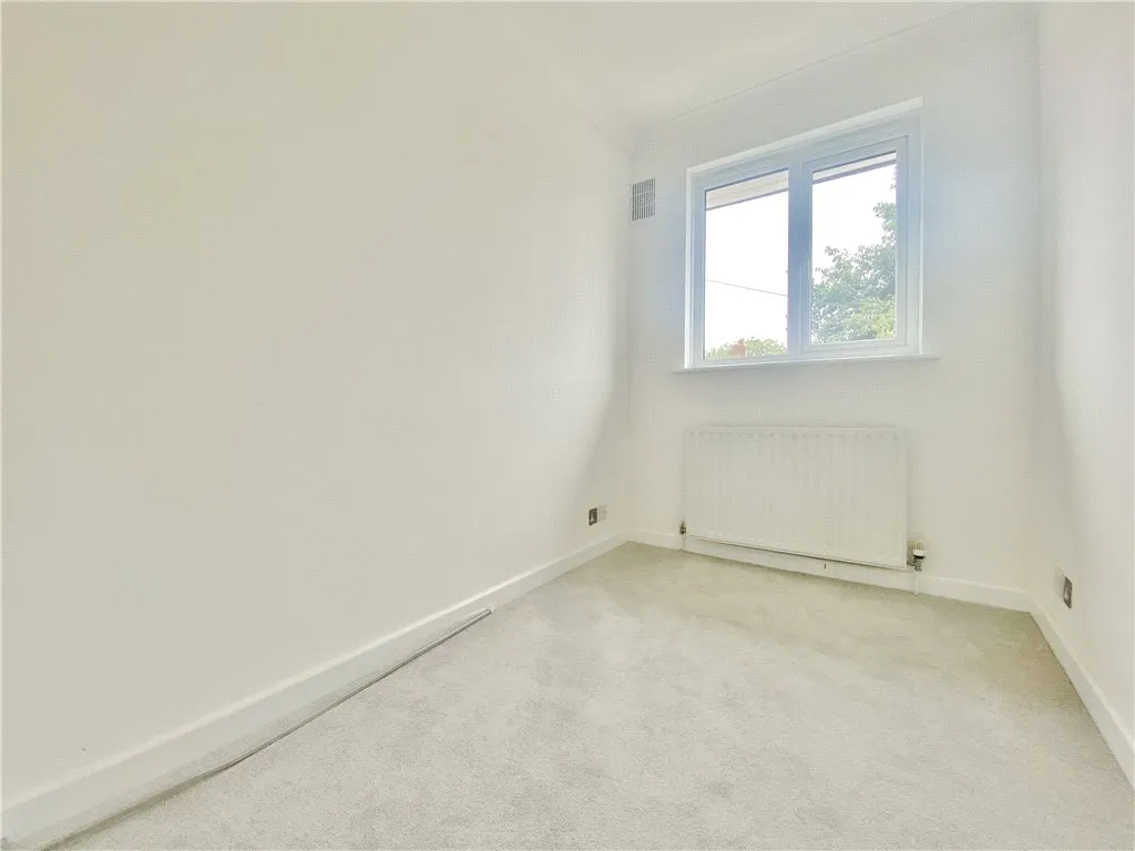 Lincoln Avenue, Twickenham, TW2, photo 4