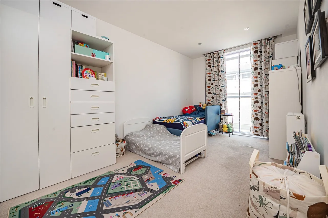 Levett Square, Kew, TW9, photo 14