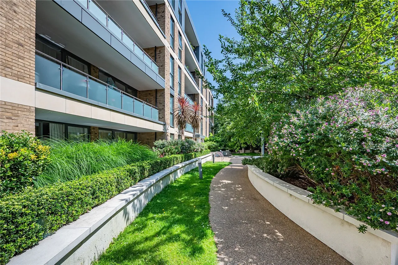 Levett Square, Kew, TW9, photo 15