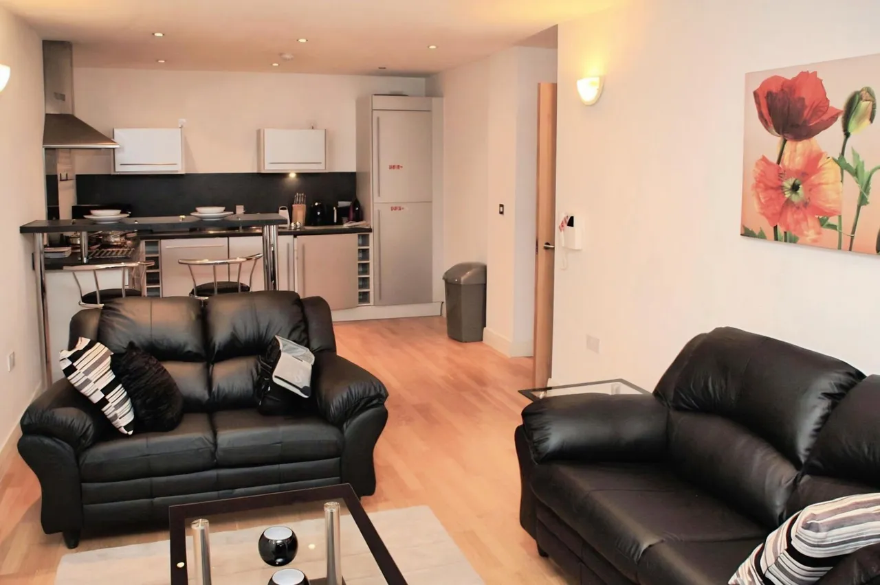 2 bed flat to rent, Ellesmere Street, Castlefield, M15