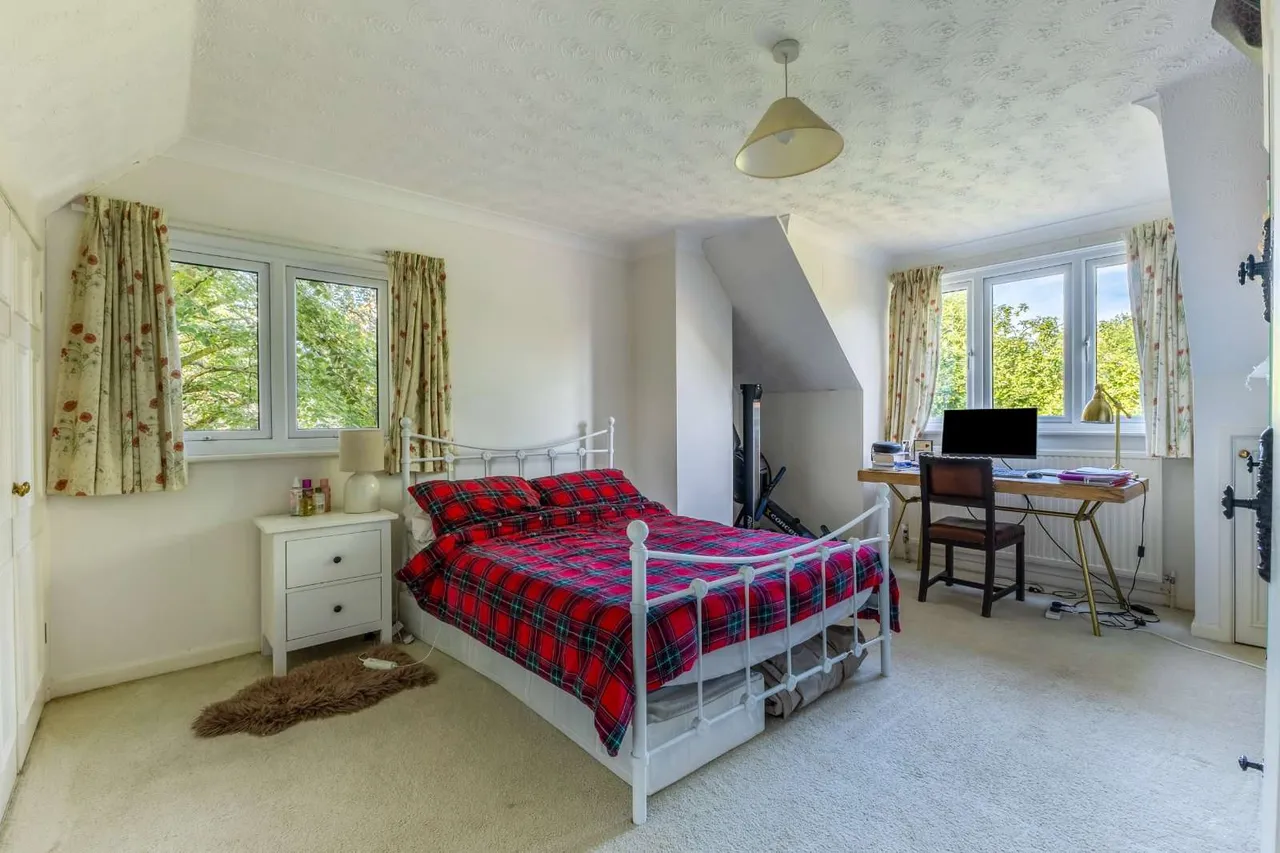 Lyndhurst Road, Brockenhurst, SO42, photo 10