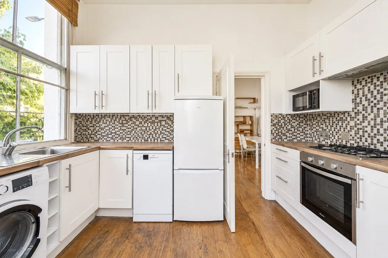 Upper Richmond Road, London, SW15, photo 7