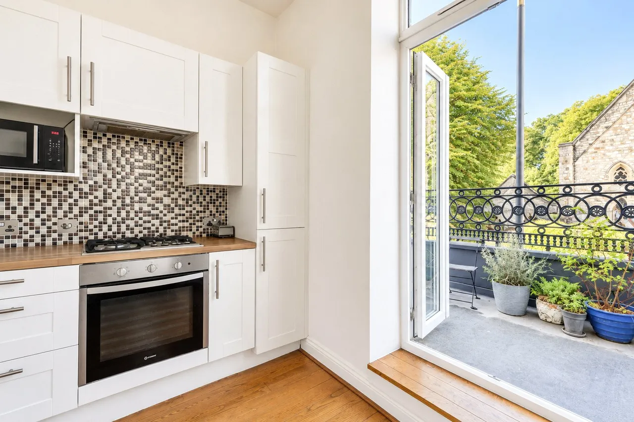 Upper Richmond Road, London, SW15, photo 8