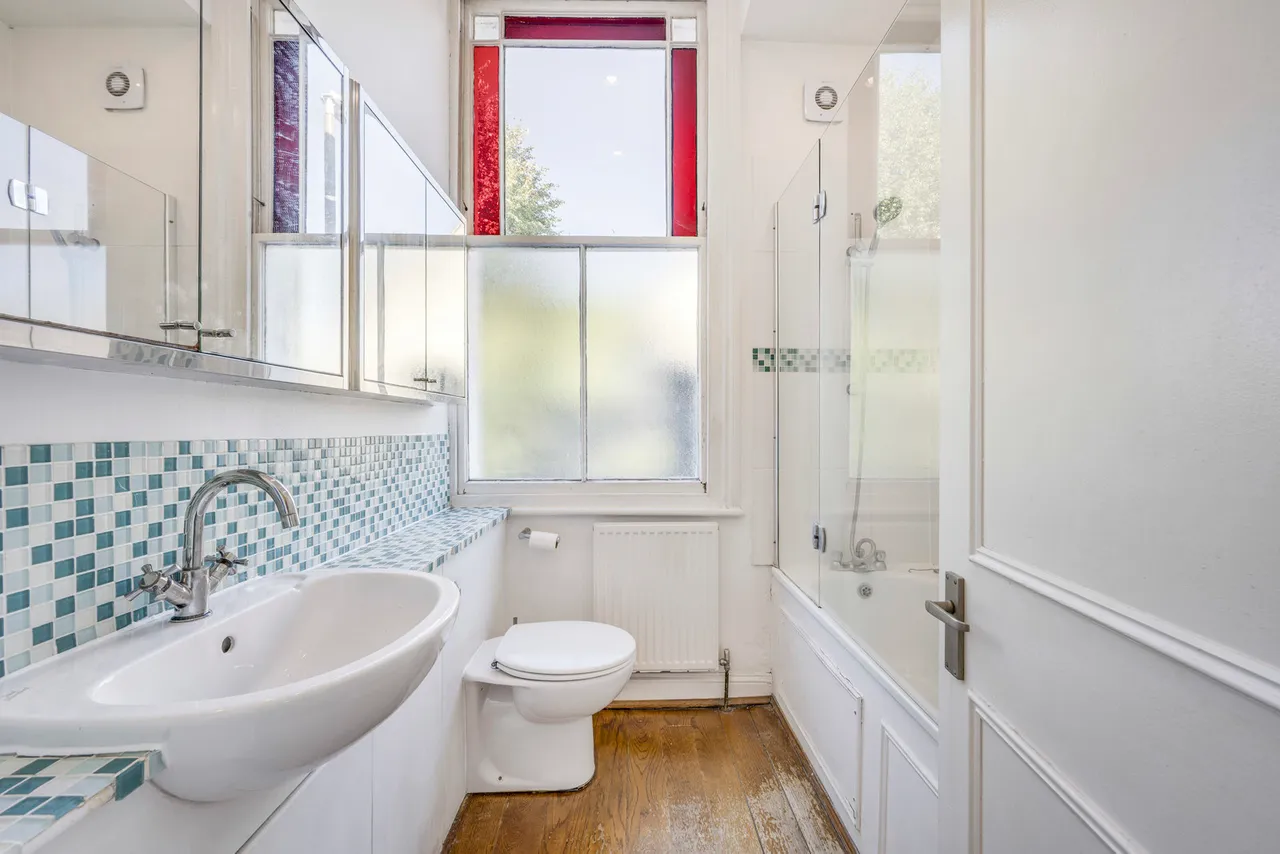 Upper Richmond Road, London, SW15, photo 11