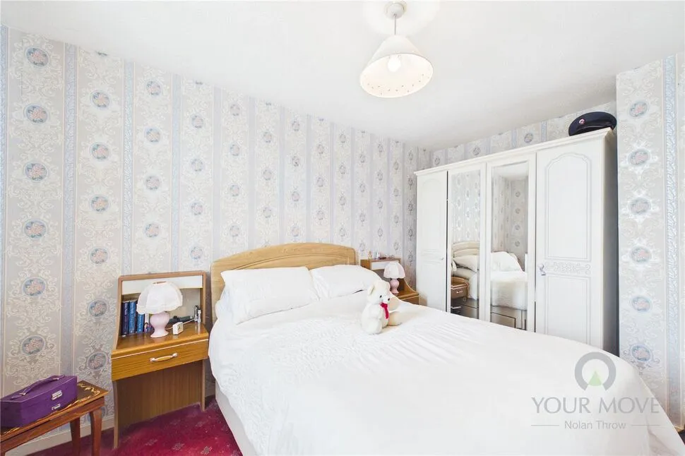Longueville Court, Lumbertubs, Northampton, NN3, photo 6