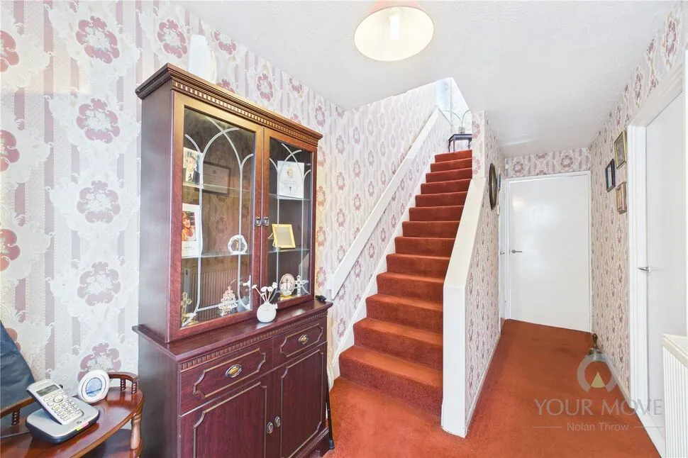 Longueville Court, Lumbertubs, Northampton, NN3, photo 12