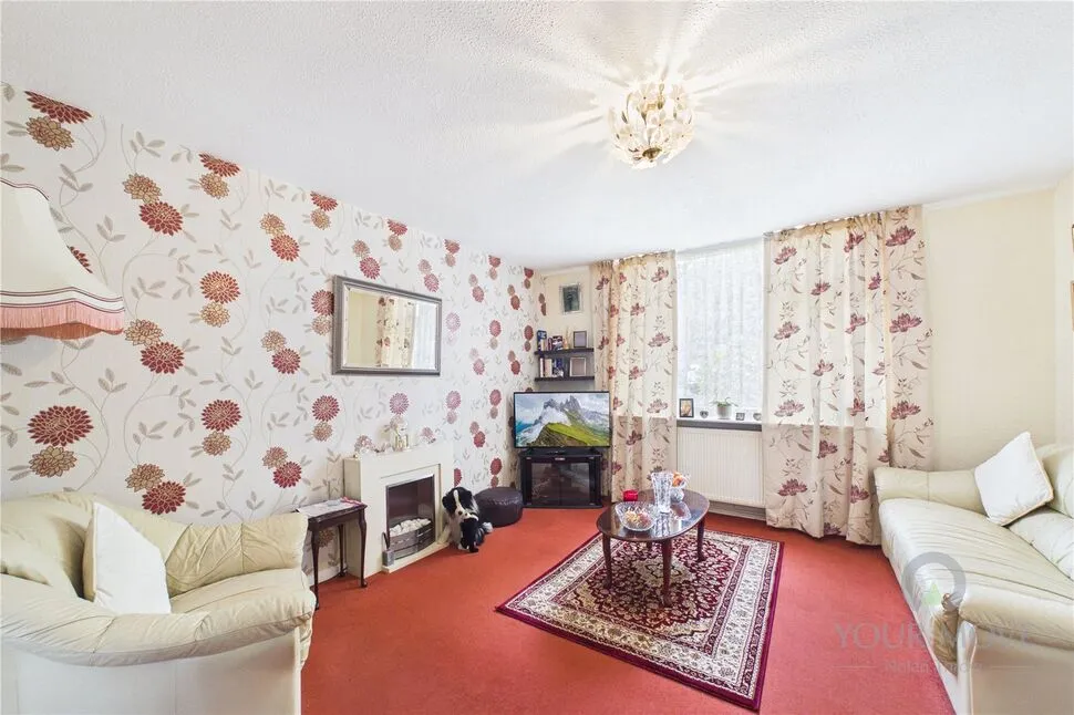 Longueville Court, Lumbertubs, Northampton, NN3, photo 2