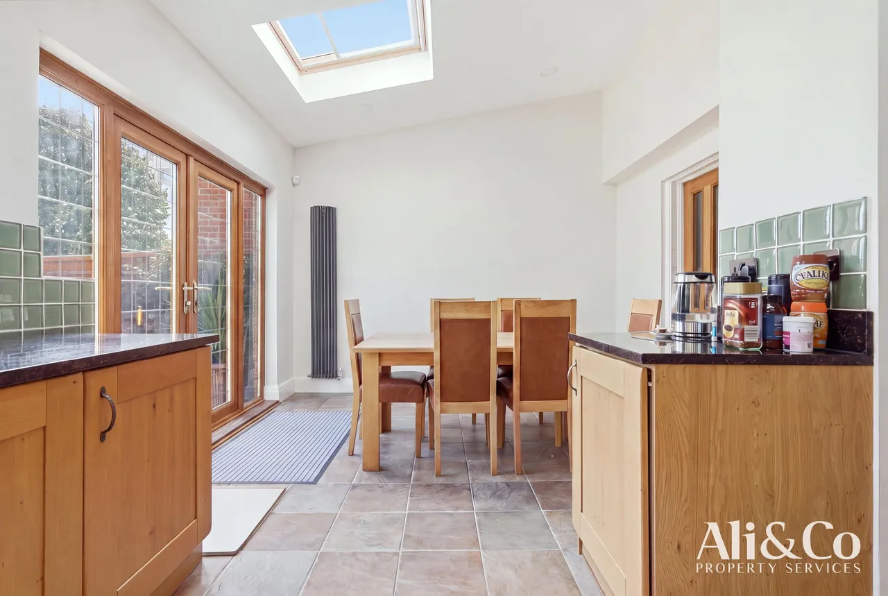 Lenmore Avenue, Grays, Essex, RM17 5NZ, photo 6