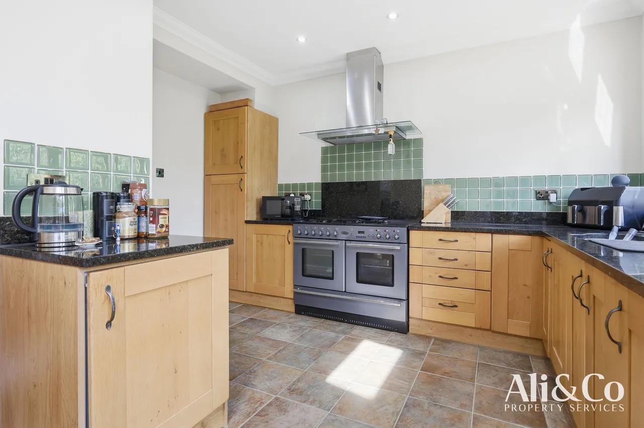 Lenmore Avenue, Grays, Essex, RM17 5NZ, photo 5