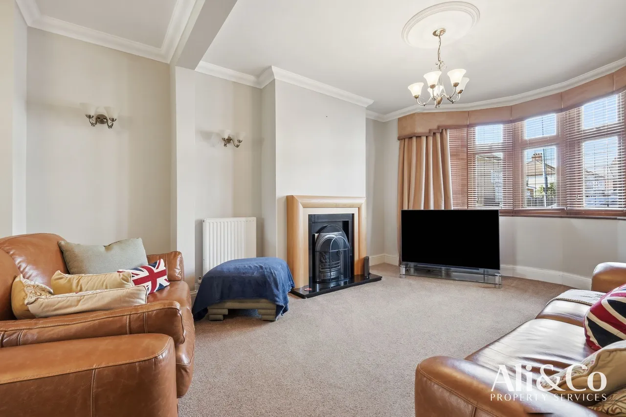 Lenmore Avenue, Grays, Essex, RM17 5NZ, photo 9