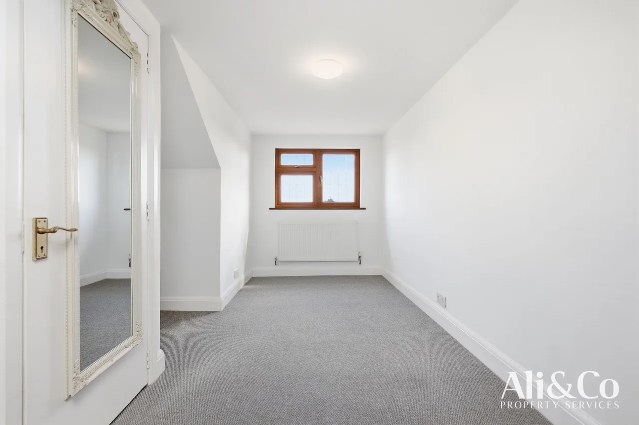 Lenmore Avenue, Grays, Essex, RM17 5NZ, photo 17