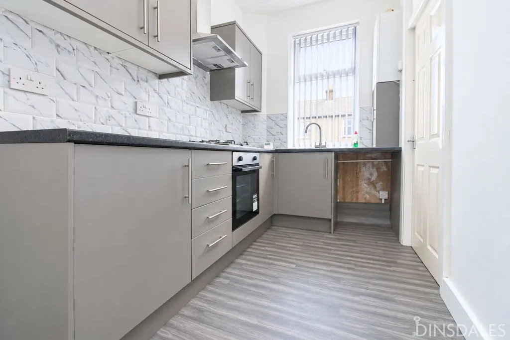 Nuttall Road, Bradford BD3 0BE, photo 2