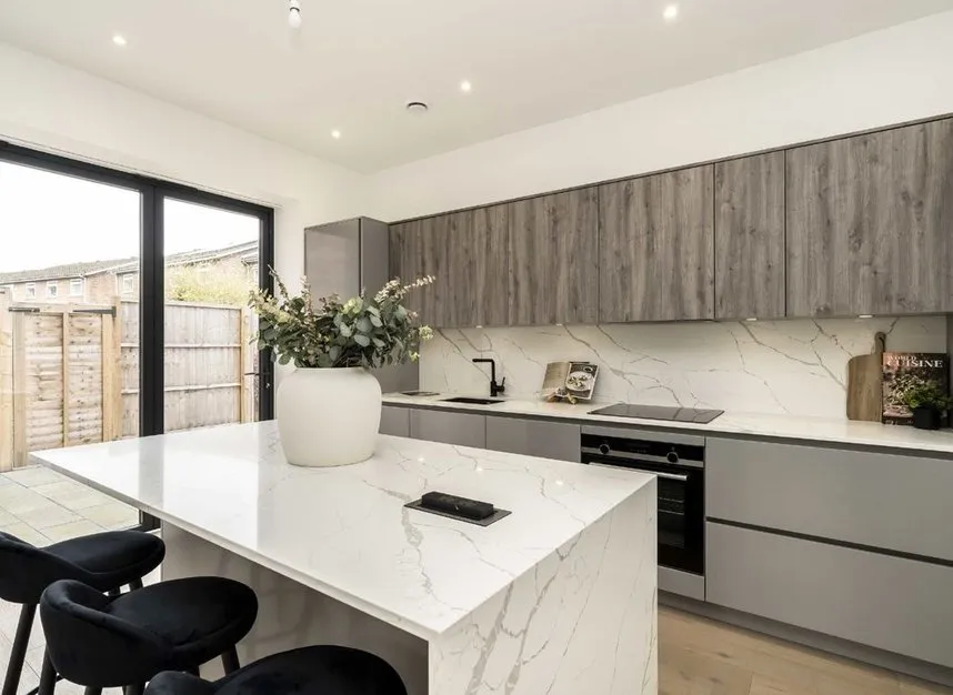 3 bed house for sale — Beulah Hill, Streatham, SE19