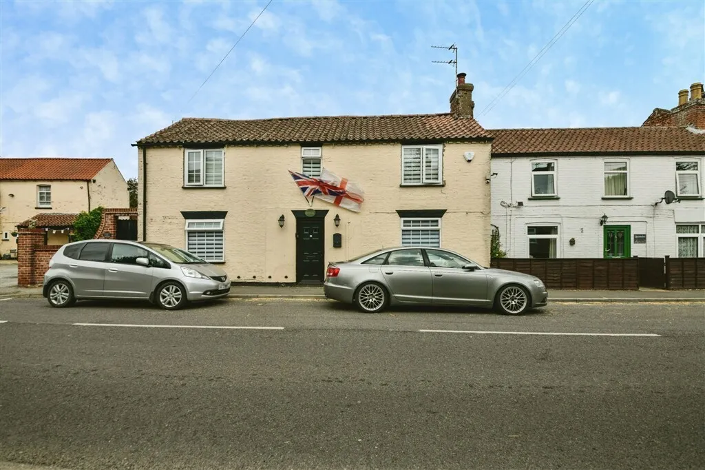 6 bed house for sale — High Street, Hogsthorpe, SKEGNESS