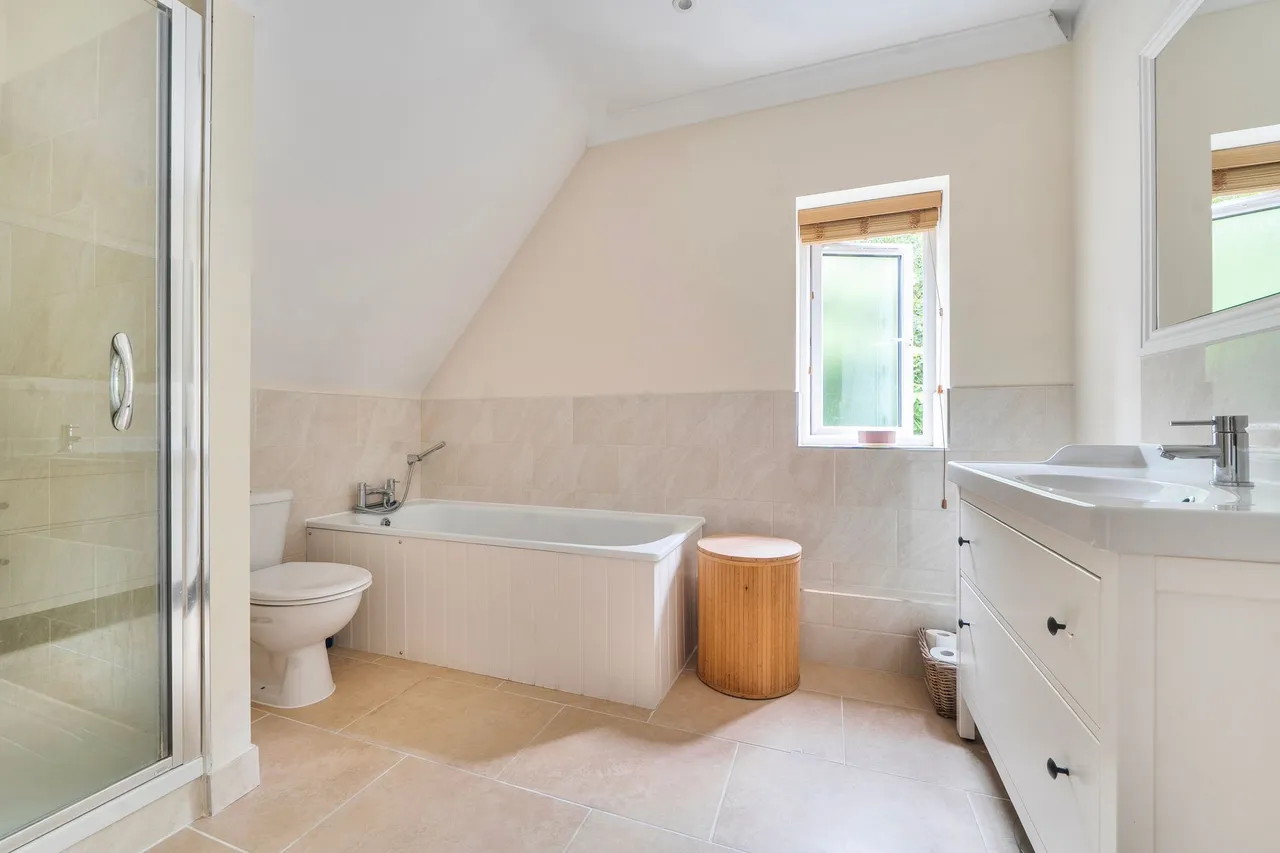 Bepton Road, Midhurst, GU29, photo 9