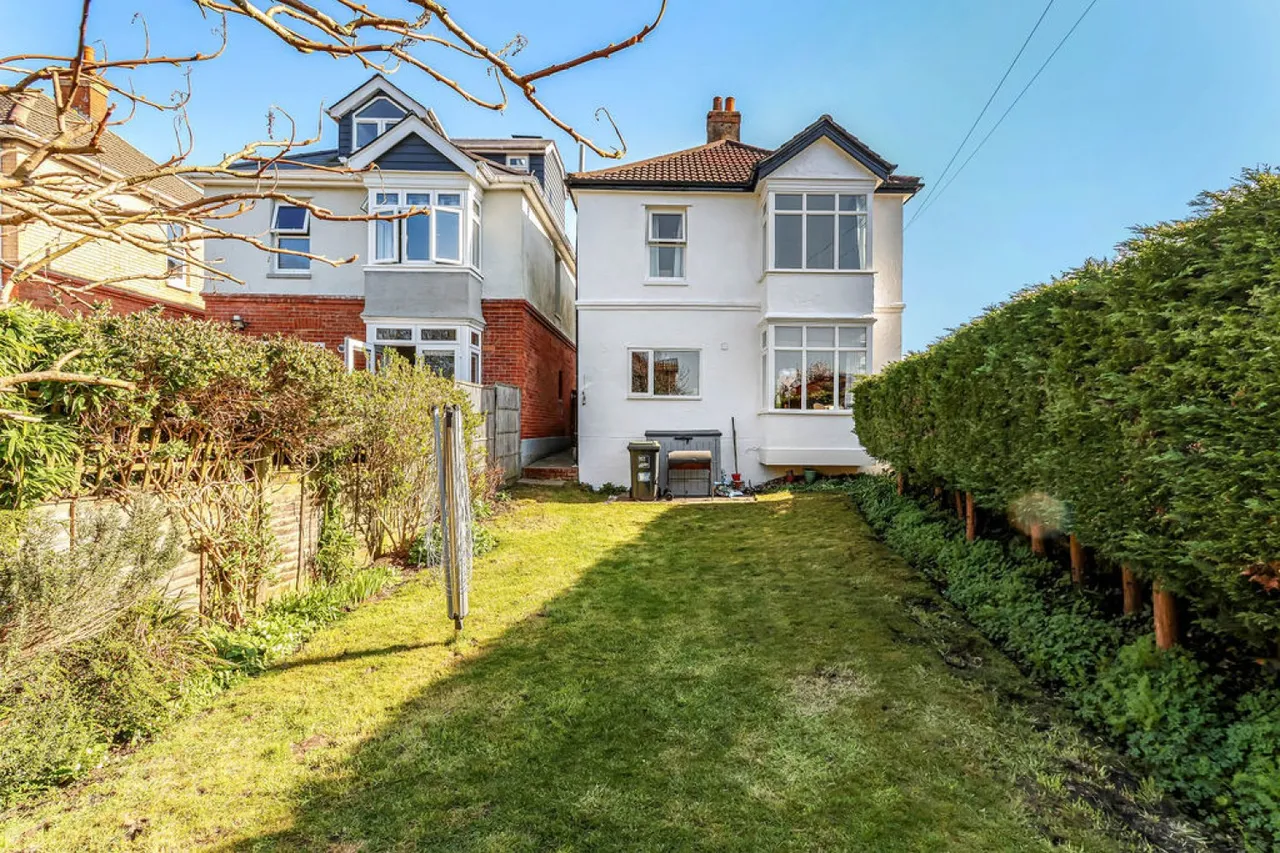 3 bed house for sale — Oakwood Road, Bournemouth
