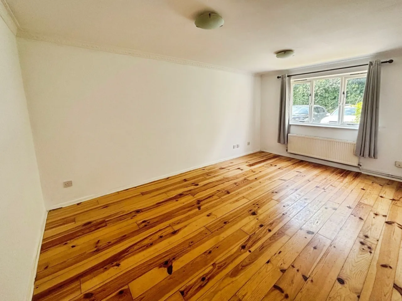 Ascot Court, Aldershot, photo 2