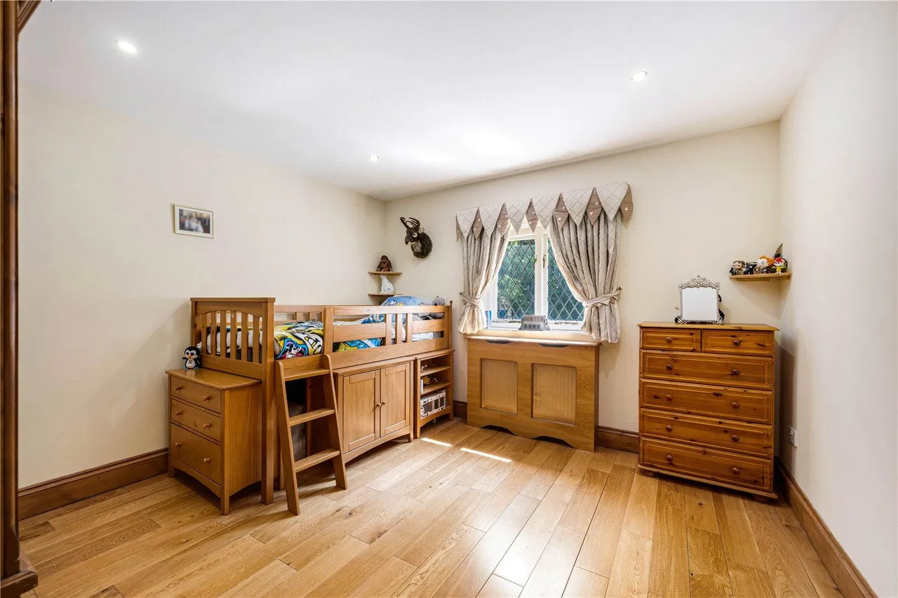 Featherstall Road, Littleborough, photo 36