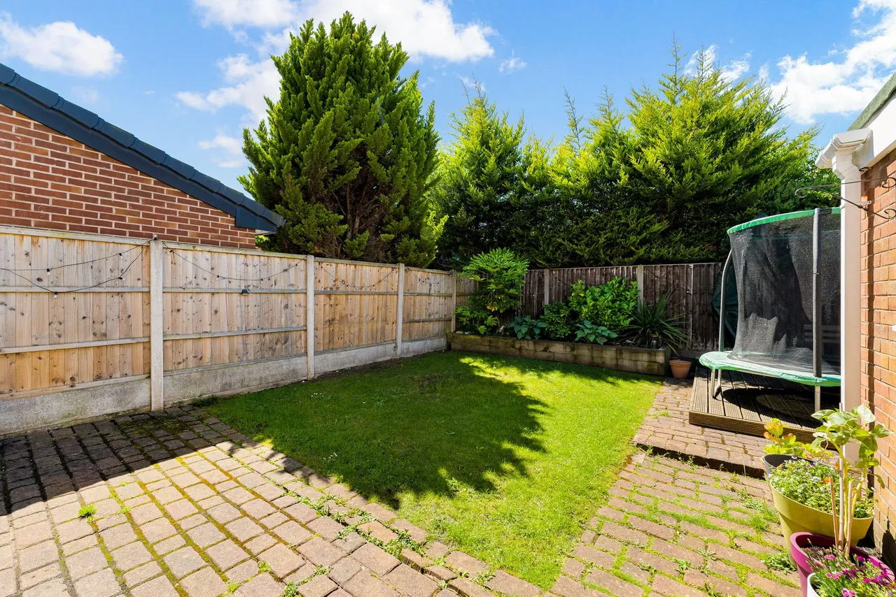 Ganton Close, Widnes, Widnes, WA8 9HX, photo 24