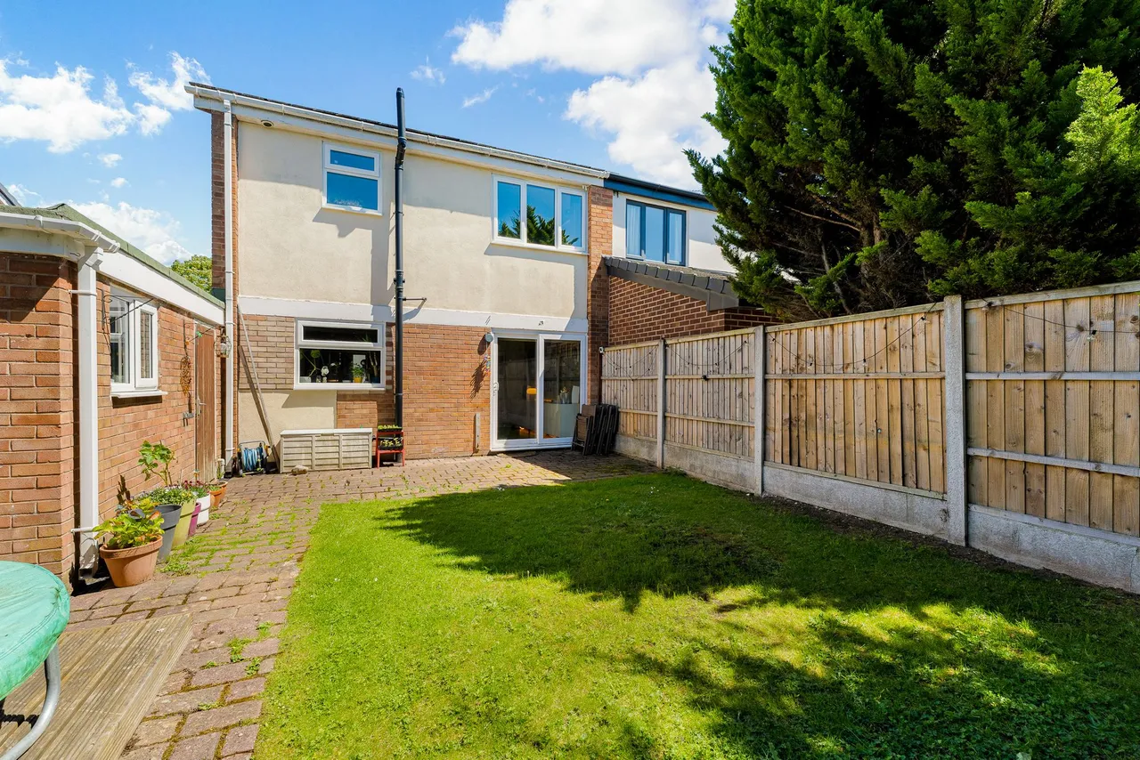 Ganton Close, Widnes, Widnes, WA8 9HX, photo 26