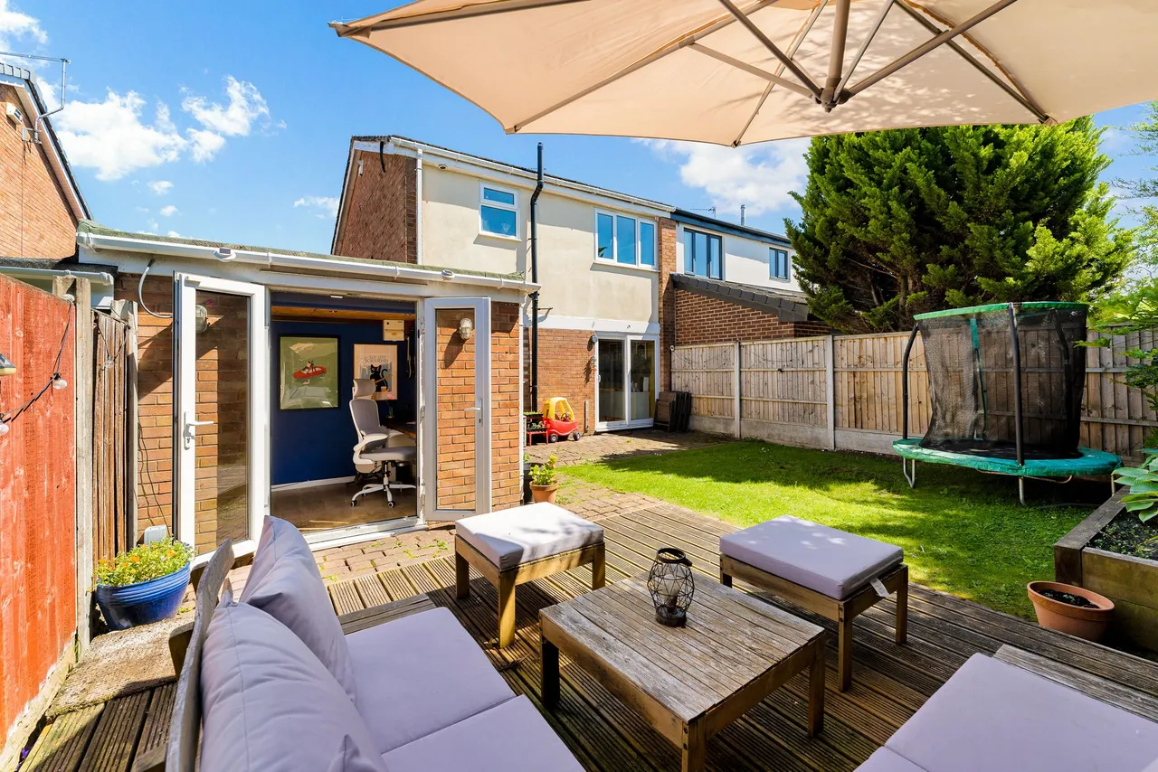 Ganton Close, Widnes, Widnes, WA8 9HX, photo 22