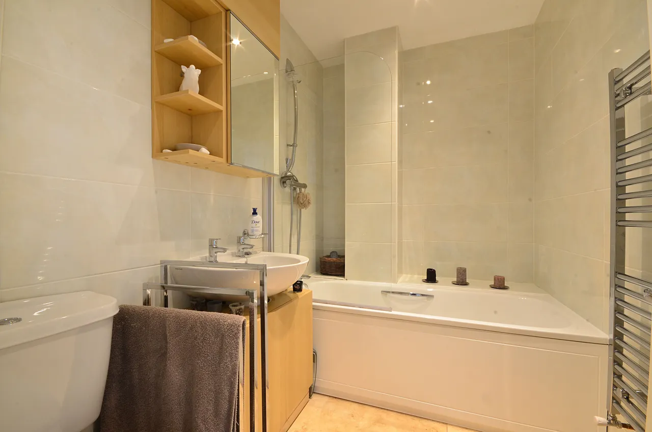 Flat 3, 470 Chiswick High Road, London, photo 6