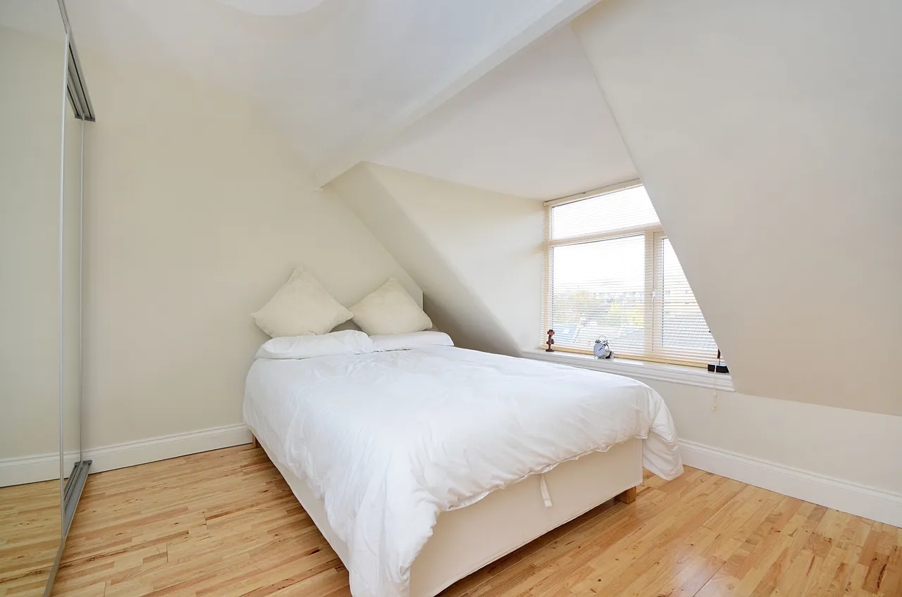 Flat 3, 470 Chiswick High Road, London, photo 8