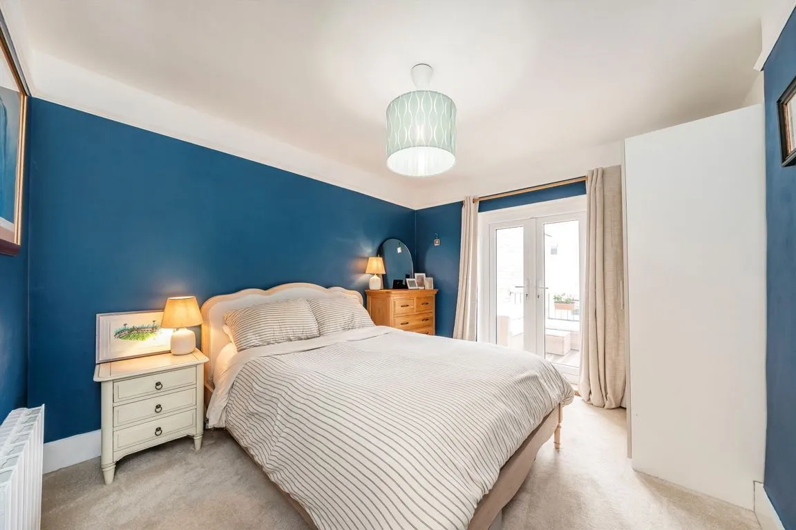 Balham High Road, SW12, photo 5