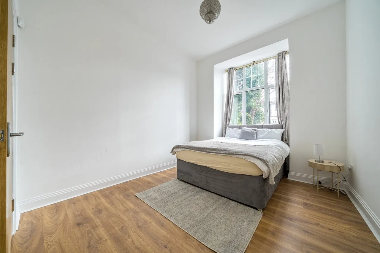 Court Road, SE9, photo 18