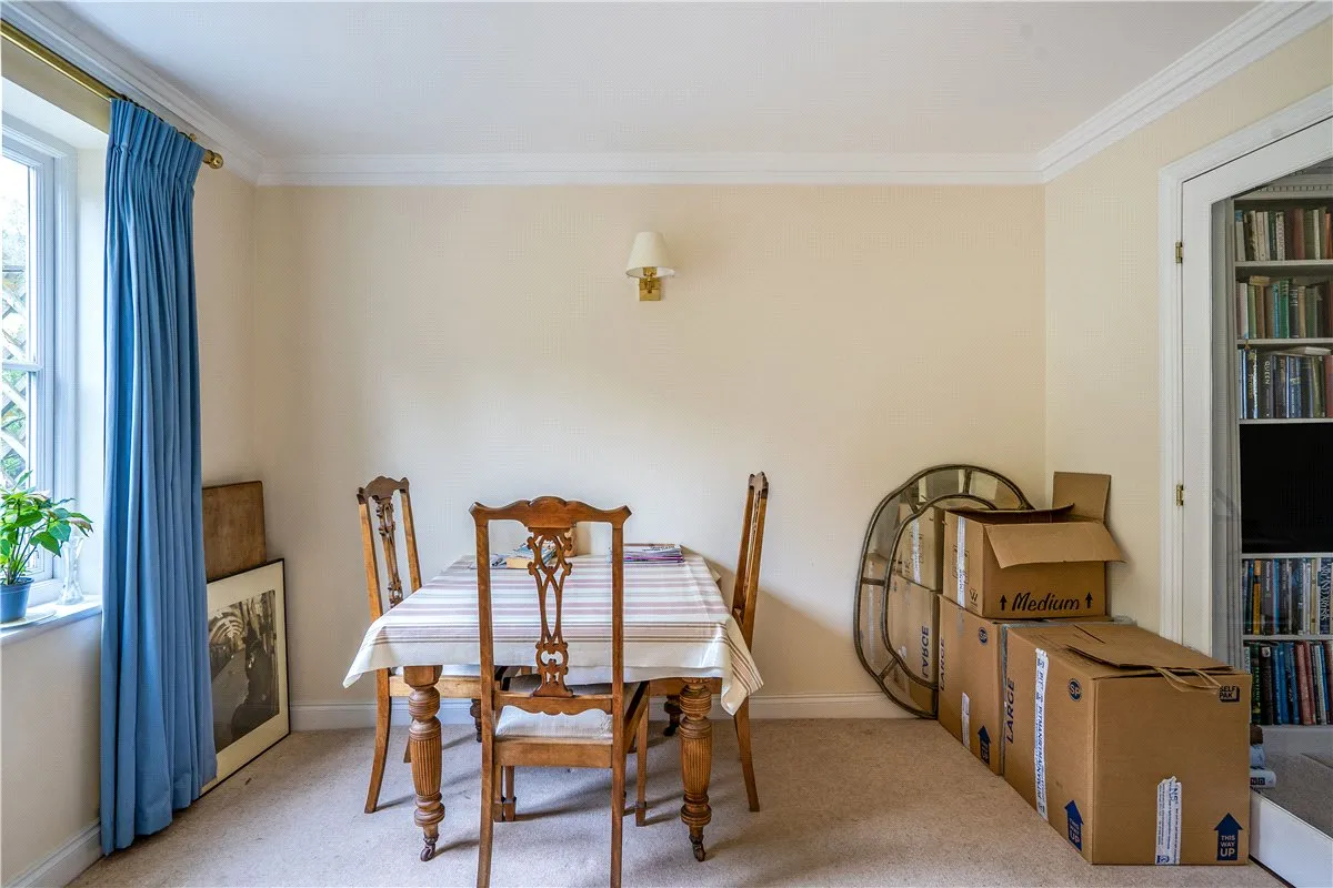 Wye House Gardens, Barn Street, SN8, photo 6