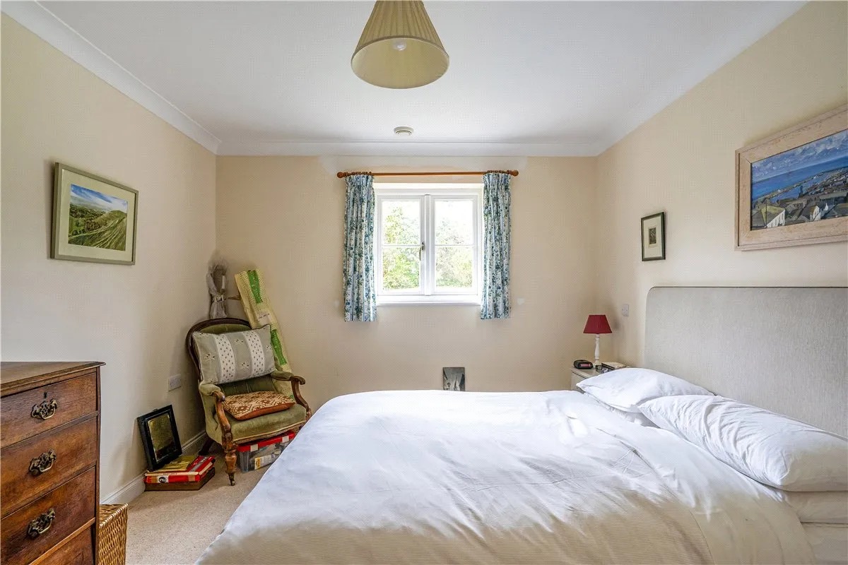 Wye House Gardens, Barn Street, SN8, photo 12