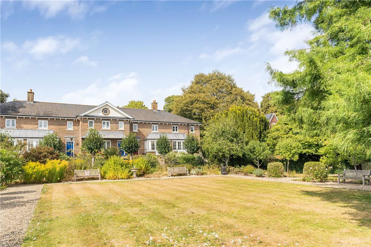 Wye House Gardens, Barn Street, SN8, photo 16