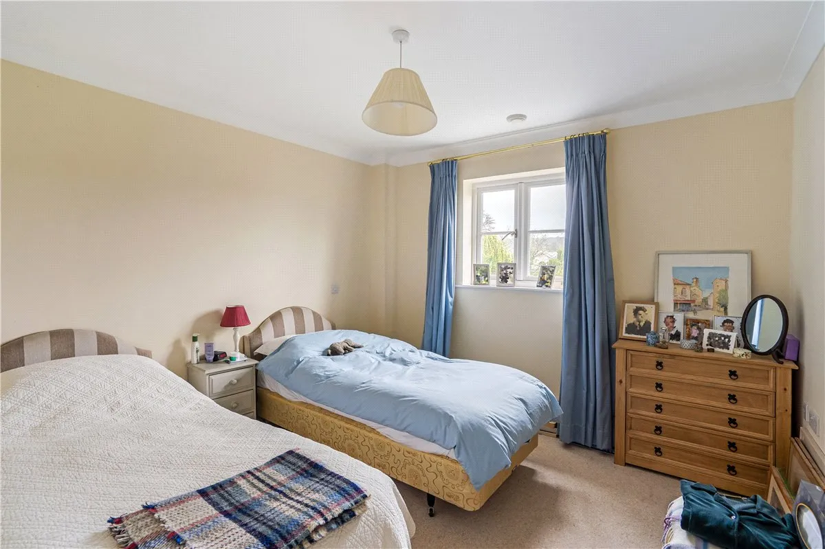 Wye House Gardens, Barn Street, SN8, photo 10