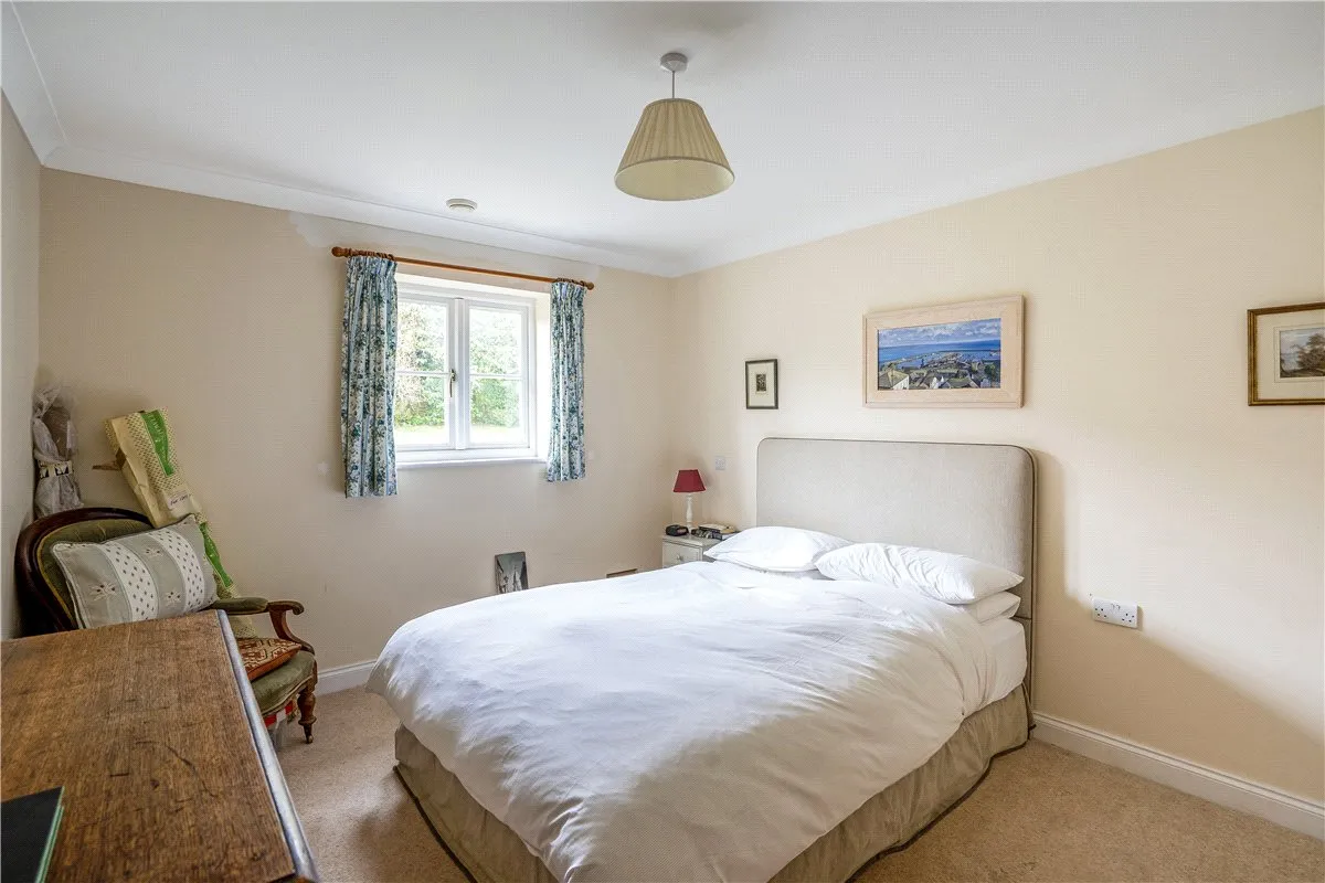 Wye House Gardens, Barn Street, SN8, photo 11